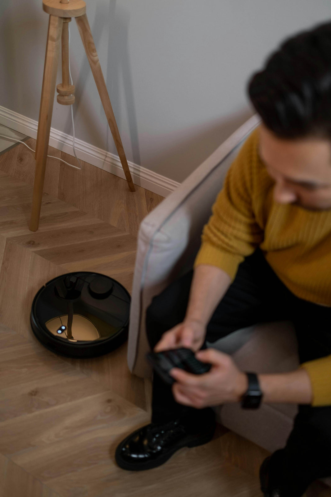 How to Maintain Hardwood Floors: Tips to Protect Your Hardwood Flooring