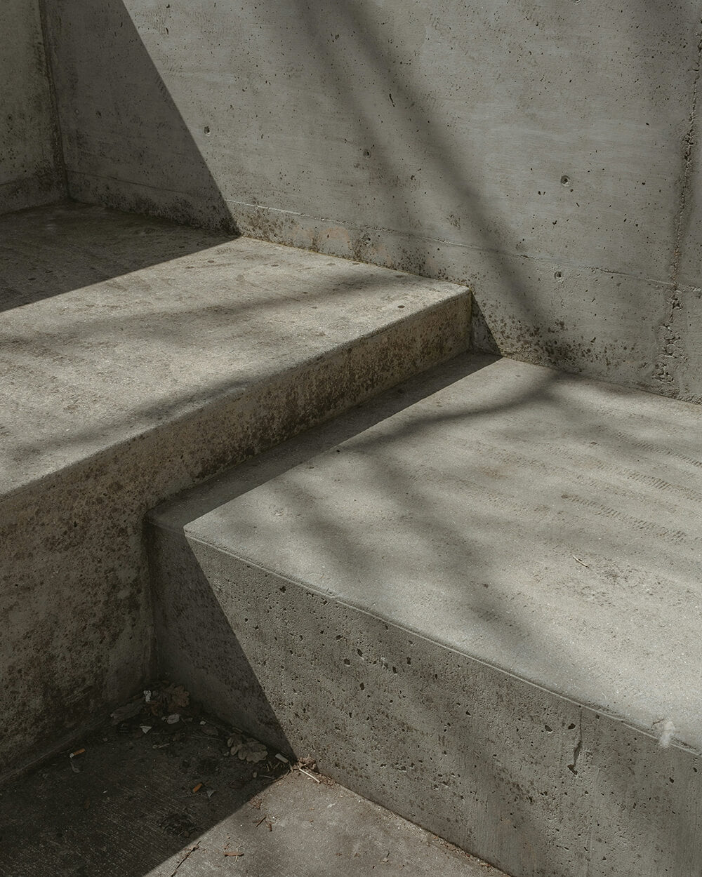 Installing hardwood flooring over concrete