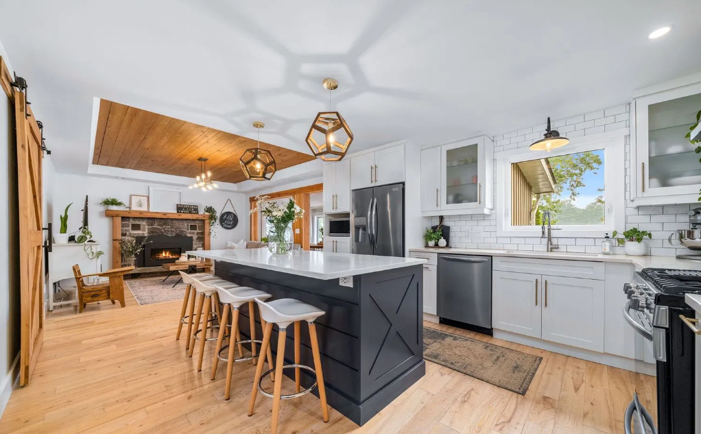 Ash Champagne Hardwood Flooring - Gaylord Flooring 