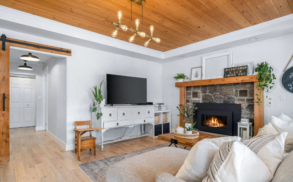 Ash Champagne Hardwood Flooring - Gaylord Flooring 