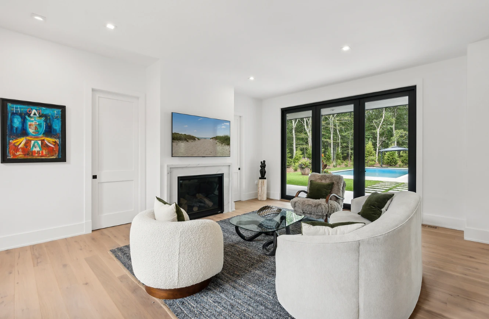 Wide Plank White Oak Neutral Hardwood