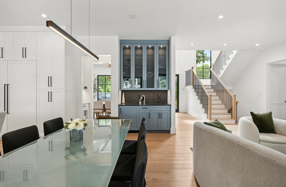 Wide Plank White Oak Neutral Hardwood