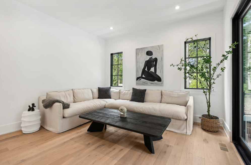 Wide Plank White Oak Neutral Hardwood