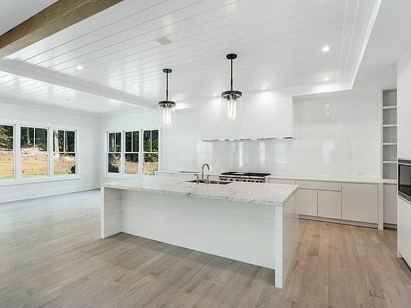 Red Oak Hardwood Flooring - Gaylord Wide Plank Flooring 