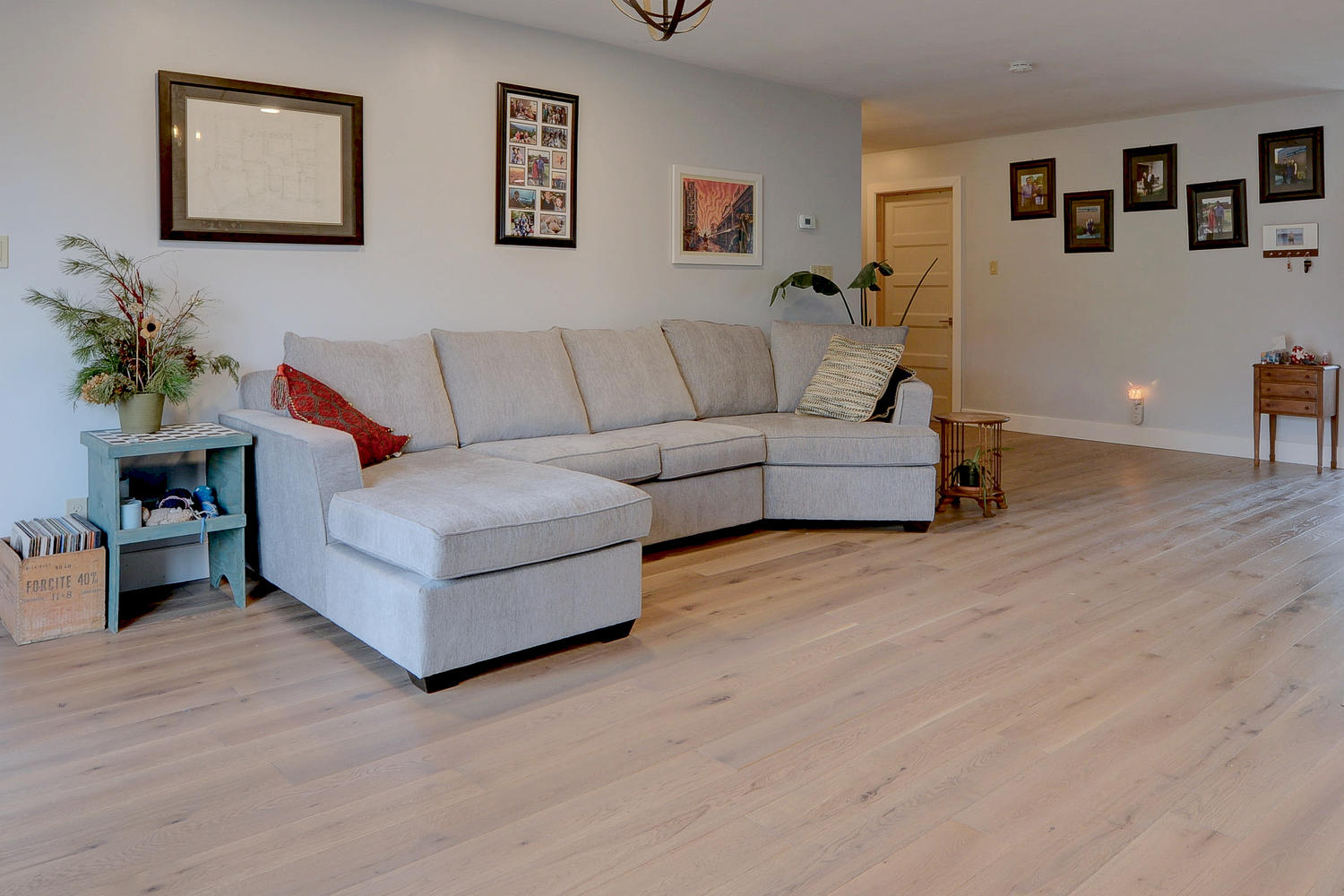White Oak Hardwood Flooring - Gaylord Wide Plank Flooring 