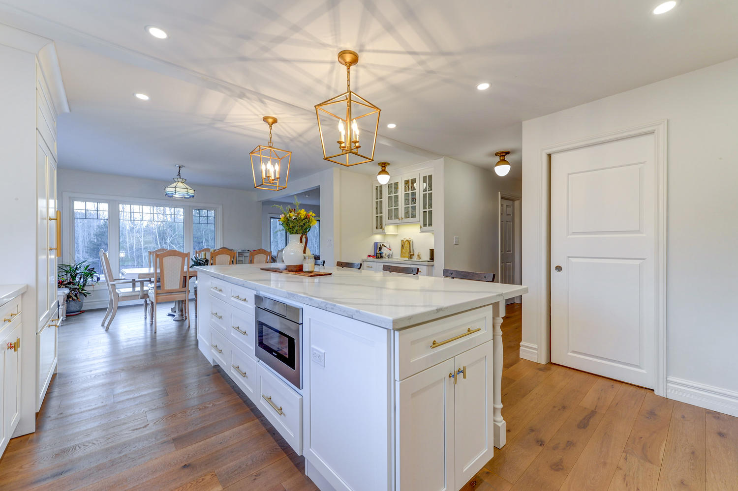 White Oak Hardwood Flooring - Gaylord Wide Plank Flooring 