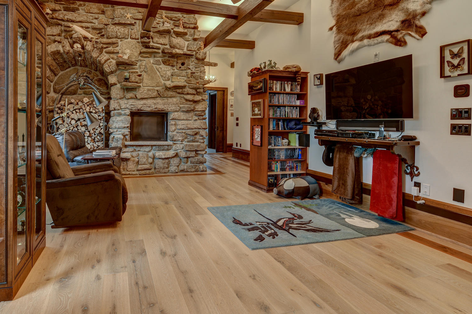 White Oak Hardwood Flooring - Gaylord Wide Plank Flooring 