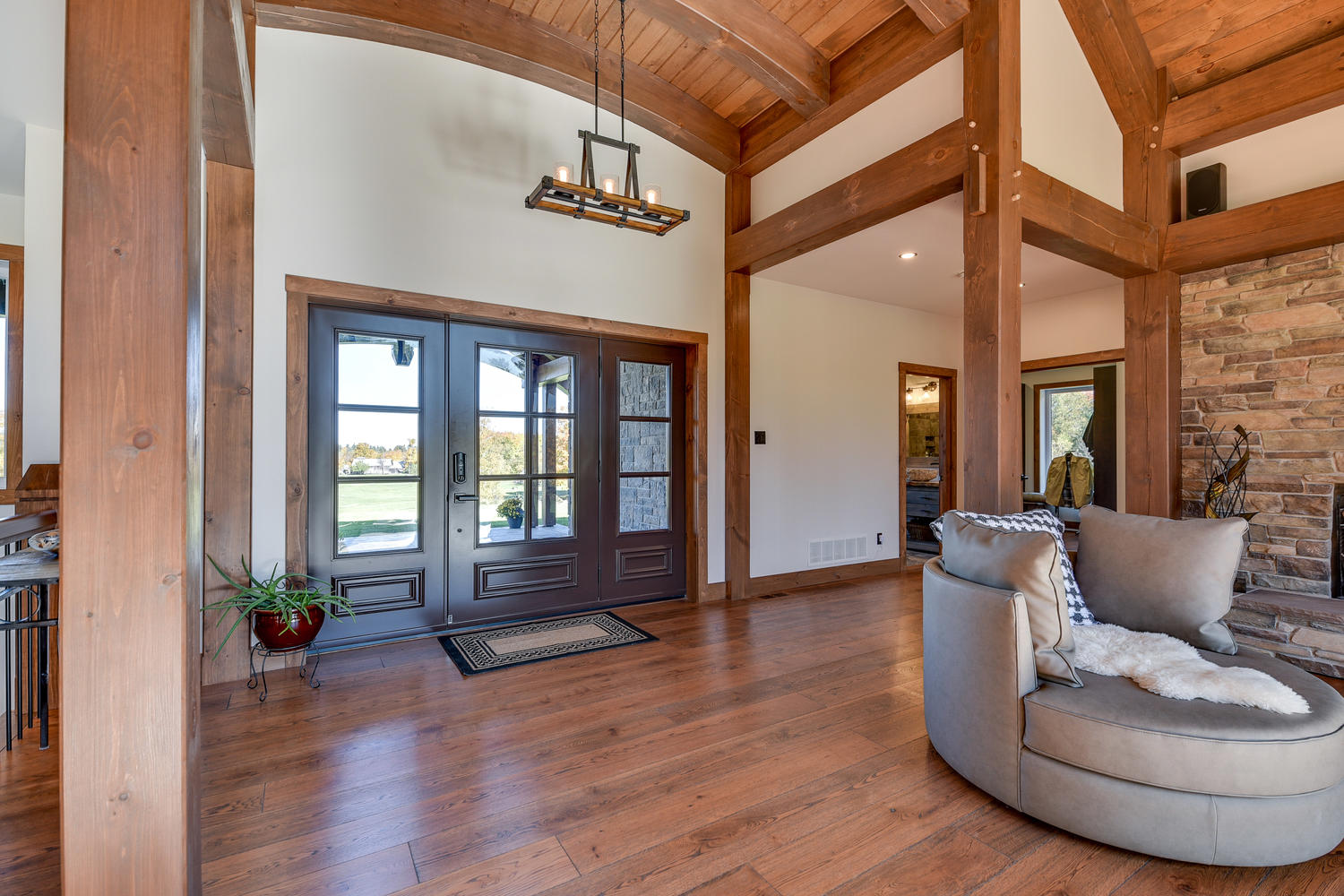 White Oak Hardwood Flooring - Gaylord Wide Plank Flooring 