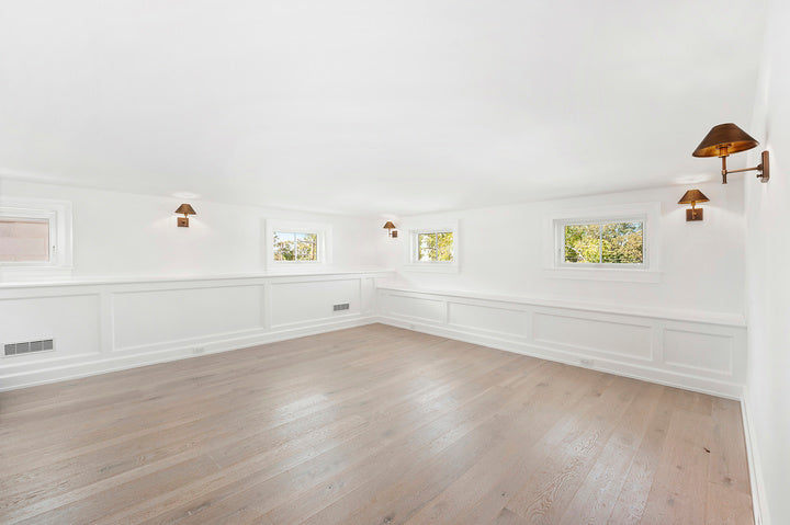 White Oak Hardwood Flooring - Gaylord Wide Plank Flooring 