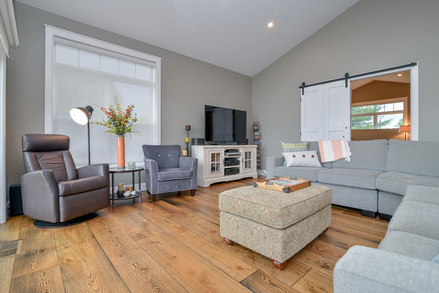 White Oak Hardwood Flooring - Gaylord Wide Plank Flooring 