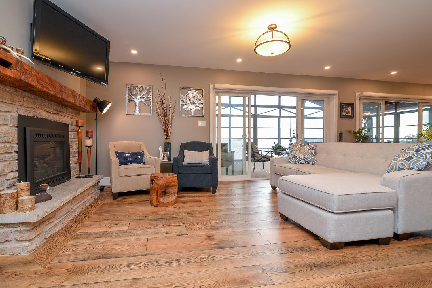 White Oak Hardwood Flooring - Gaylord Wide Plank Flooring 