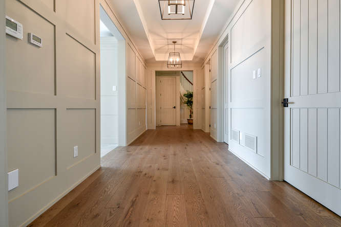 White Oak Hardwood Flooring - Gaylord Wide Plank Flooring 